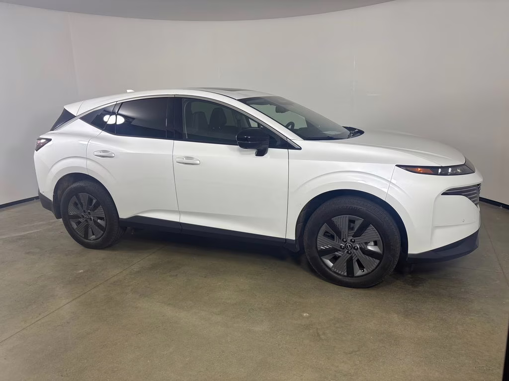 2025 Everest White Pearl Tricoat Nissan Murano SL AWD SUV