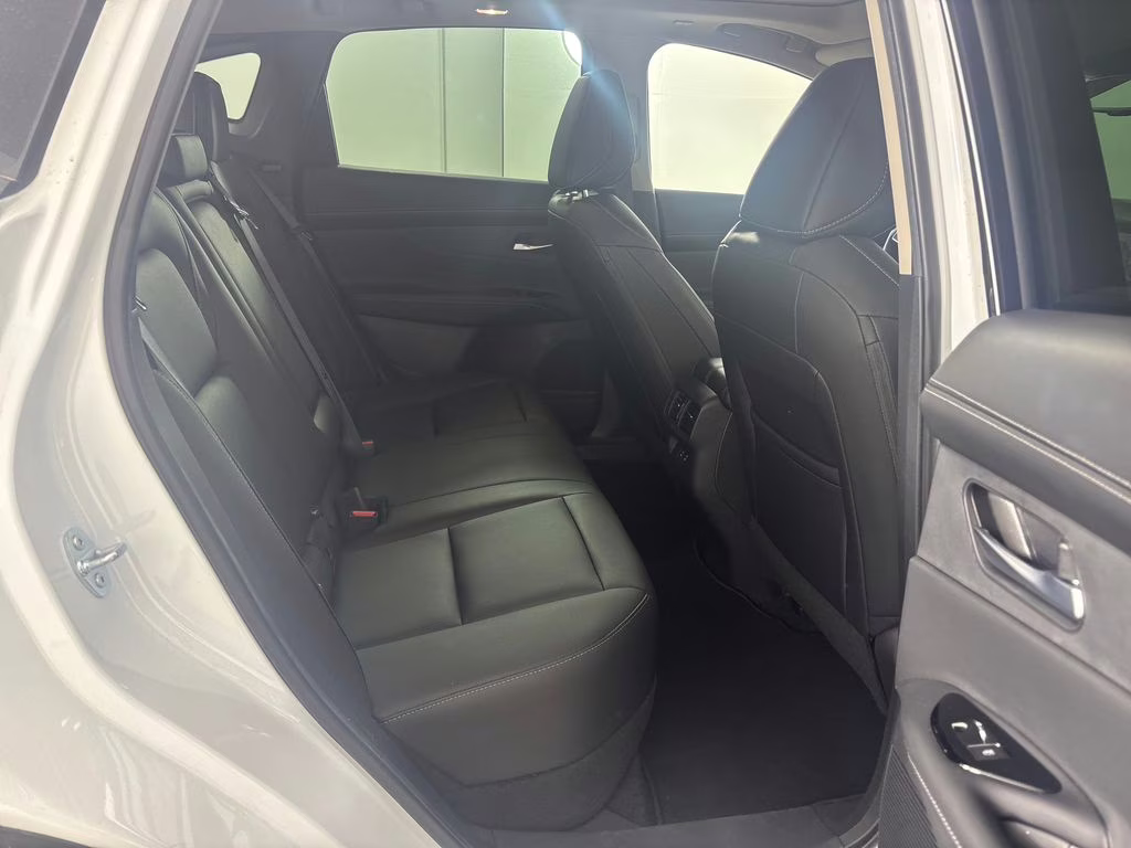 2025 Everest White Pearl Tricoat Nissan Murano SL AWD SUV