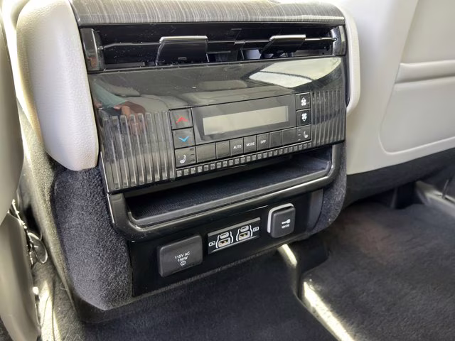 2022 Baltic Gray Metallic Clearcoat Jeep Wagoneer Series III RWD SUV