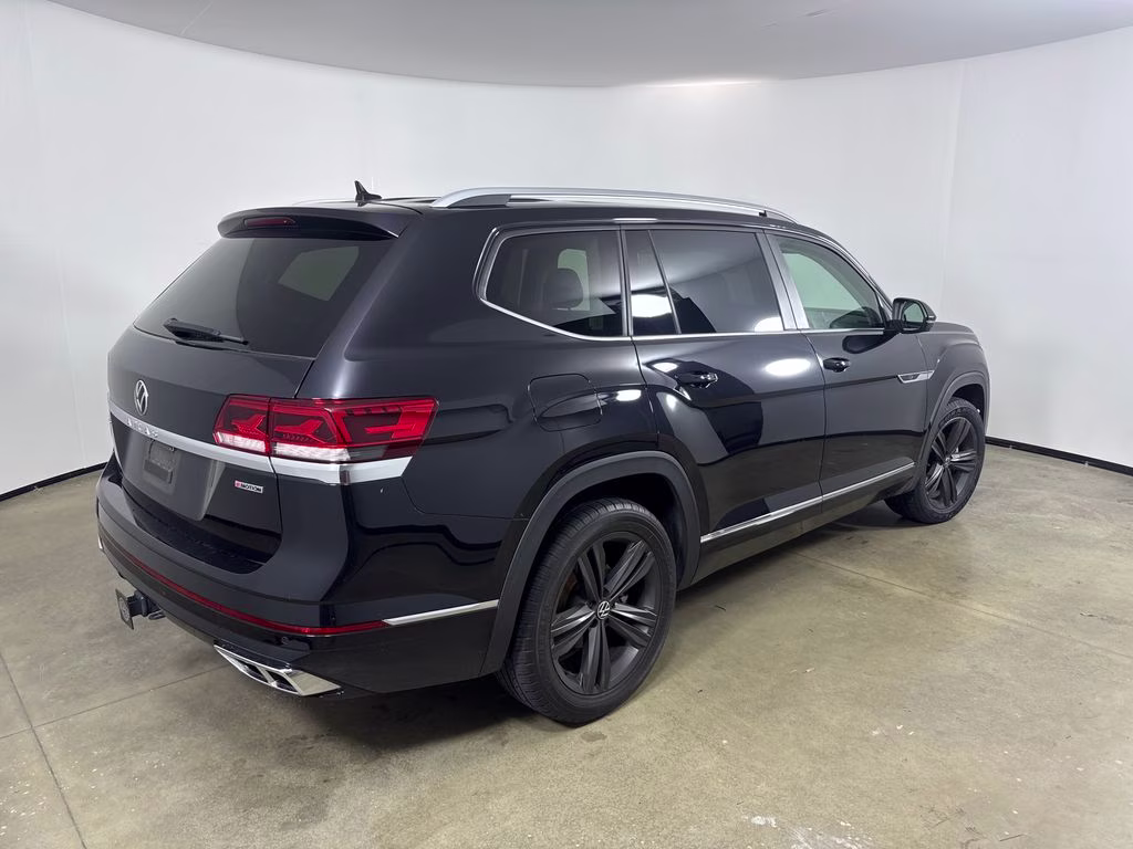 2022 Deep Black Pearl Volkswagen Atlas 3.6L V6 SEL R-Line AWD SUV