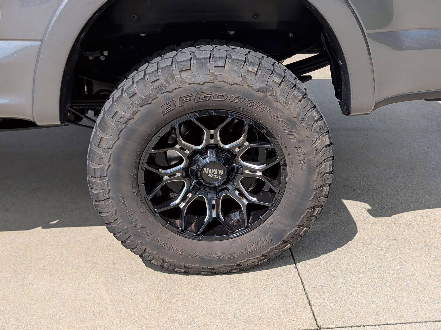 2022 Carbonized Gray Ford Super Duty F-250 SRW Lariat 4X4 Truck