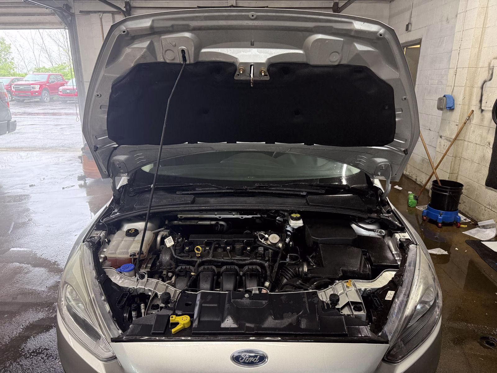 2017 Ingot Silver Metallic Ford Focus SEL FWD Sedan