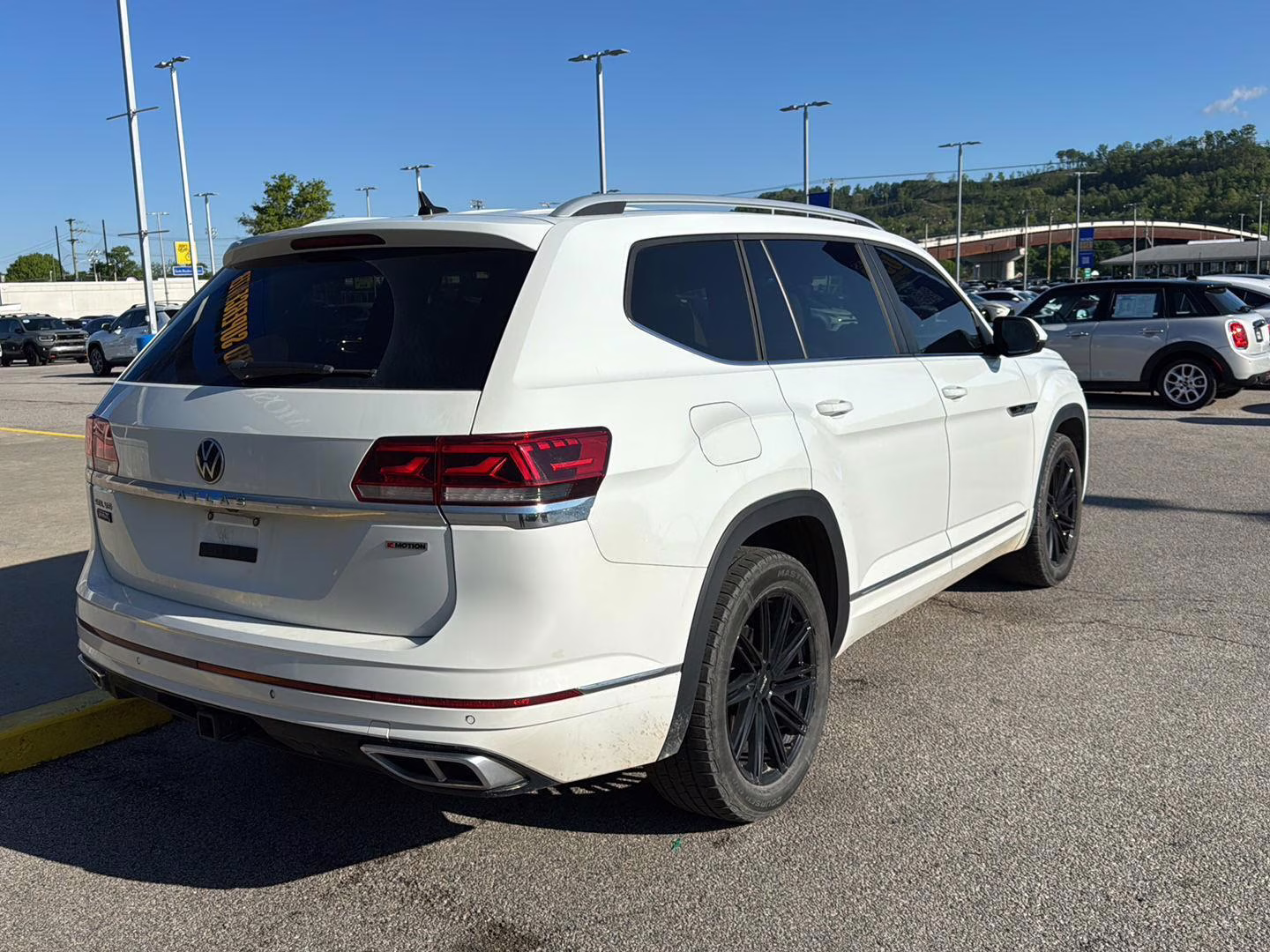 2021 Pure White Volkswagen Atlas 3.6L V6 SEL R-Line AWD 4MOTION