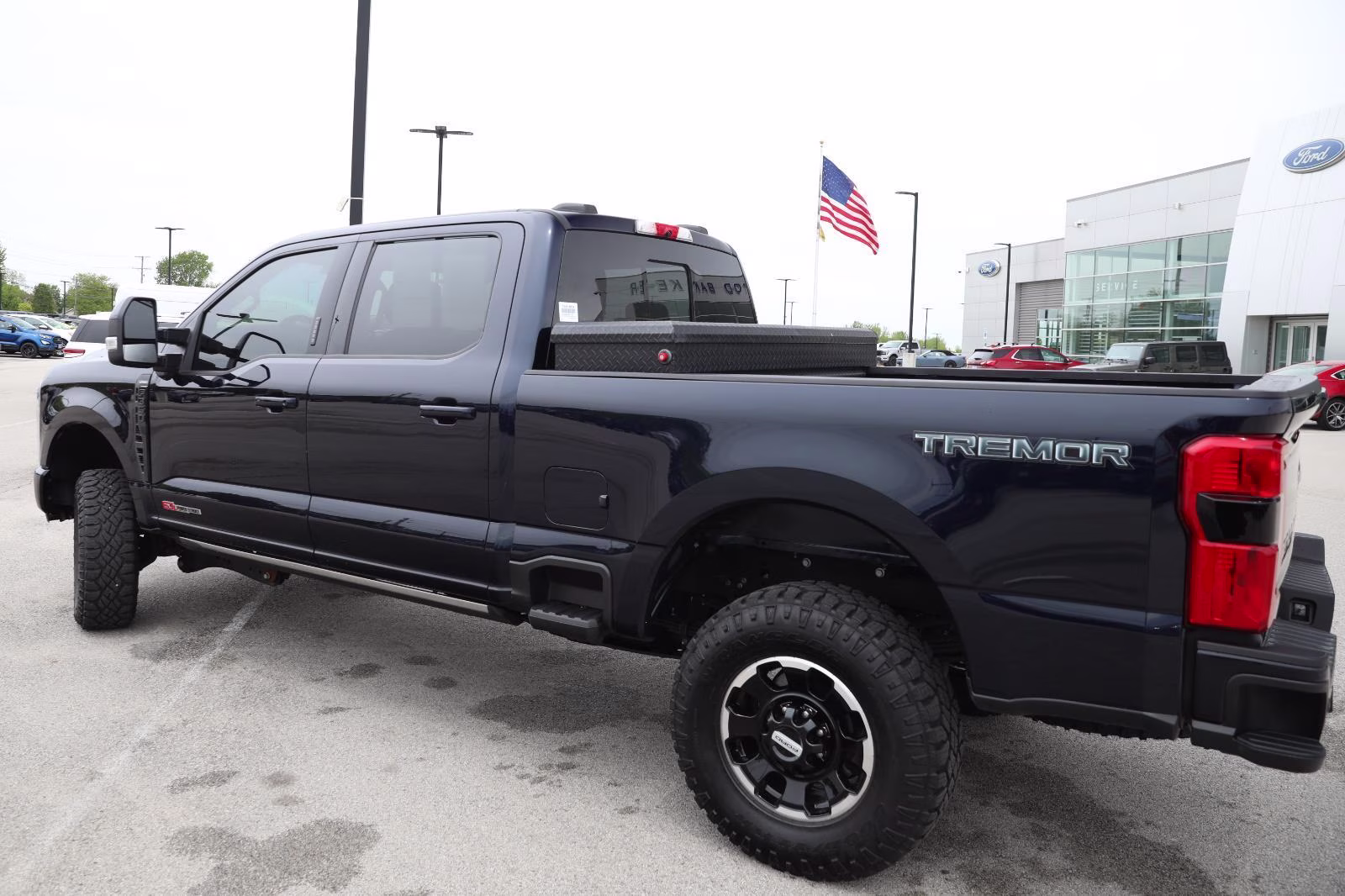 2023 Antimatter Blue Metallic Ford Super Duty F-350 SRW LARIAT 4X4 Truck