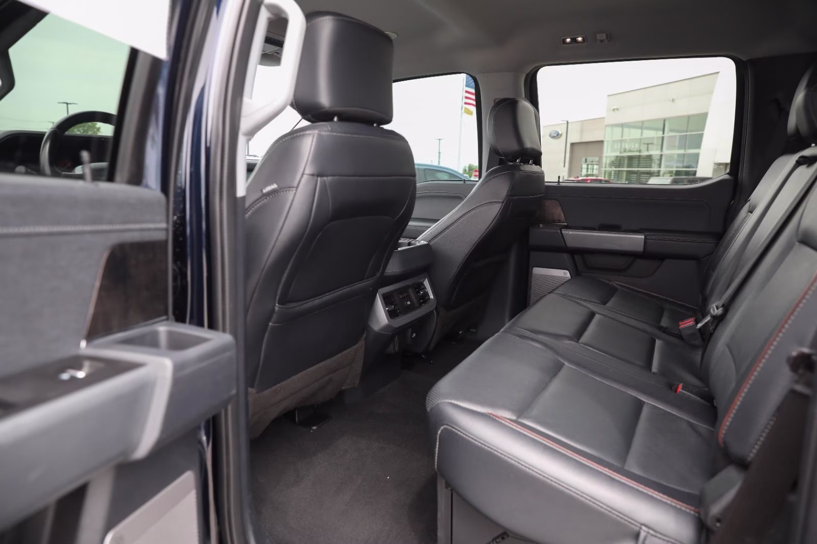 2023 Antimatter Blue Metallic Ford Super Duty F-350 SRW LARIAT 4X4 Truck