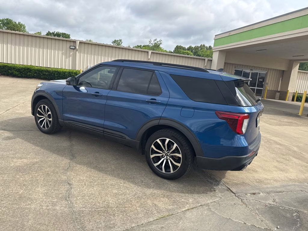 2021 Atlas Blue Metallic Ford Explorer ST 4X4 SUV