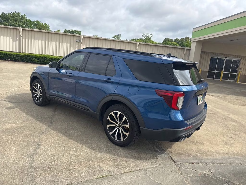 2021 Atlas Blue Metallic Ford Explorer ST 4X4 SUV