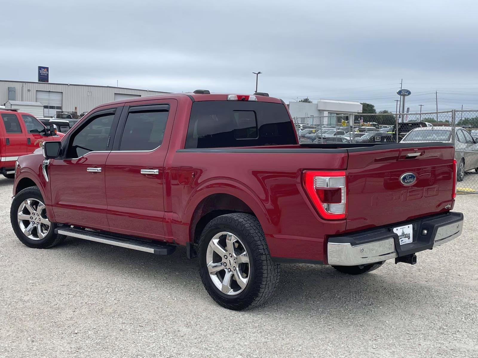 2021 Rapid Red Metallic Tinted Clearcoat Ford F-150 Lariat RWD Truck