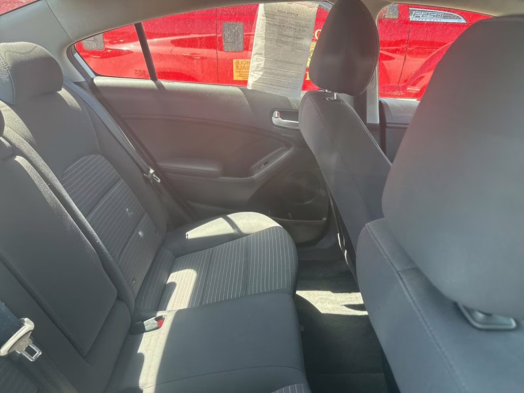 2018 Snow White Pearl Kia Forte LX FWD Sedan