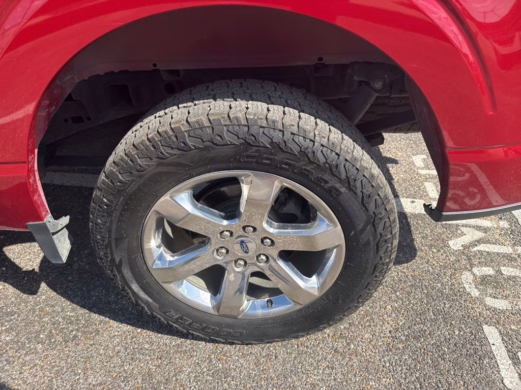 2021 Rapid Red Metallic Tinted Clearcoat Ford F-150 Lariat RWD Truck