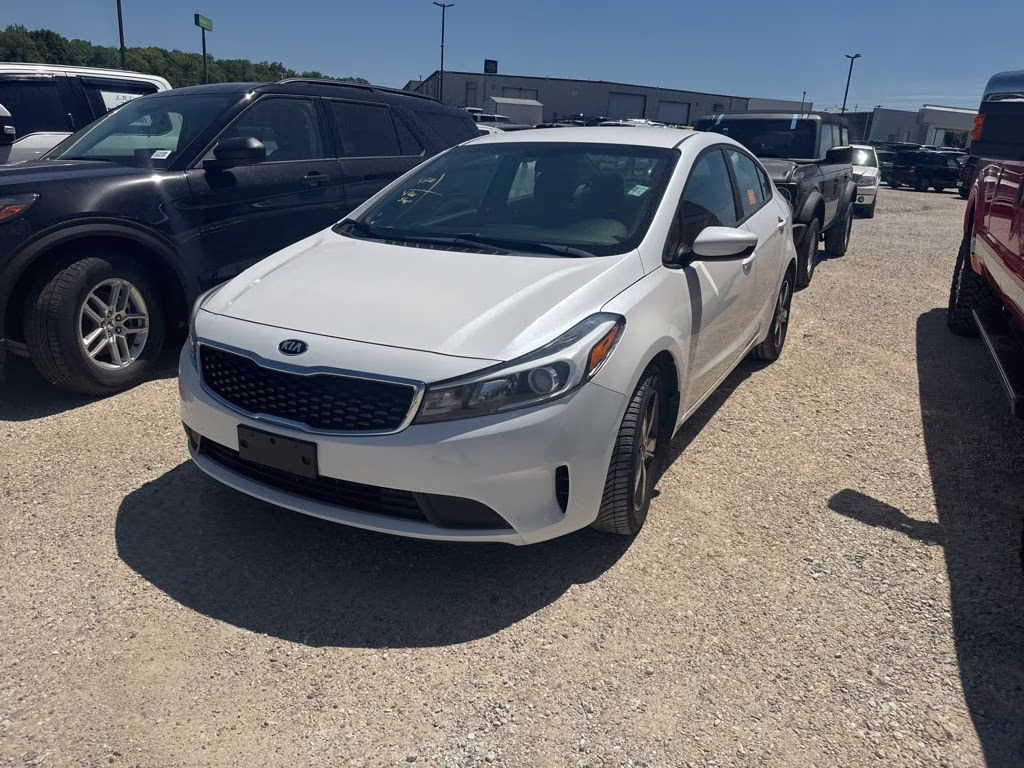 2018 Snow White Pearl Kia Forte LX FWD Sedan