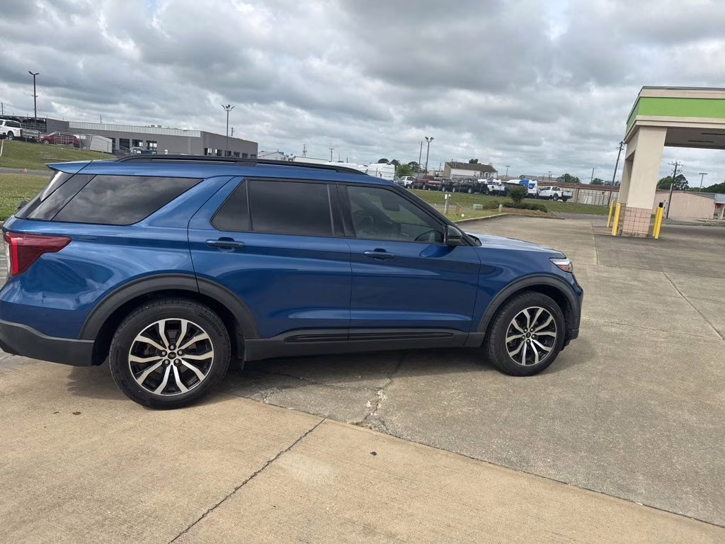 2021 Atlas Blue Metallic Ford Explorer ST 4X4 SUV