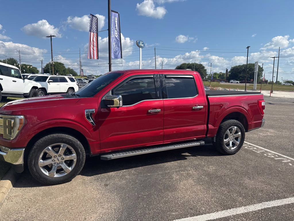 2021 Rapid Red Metallic Tinted Clearcoat Ford F-150 Lariat RWD Truck