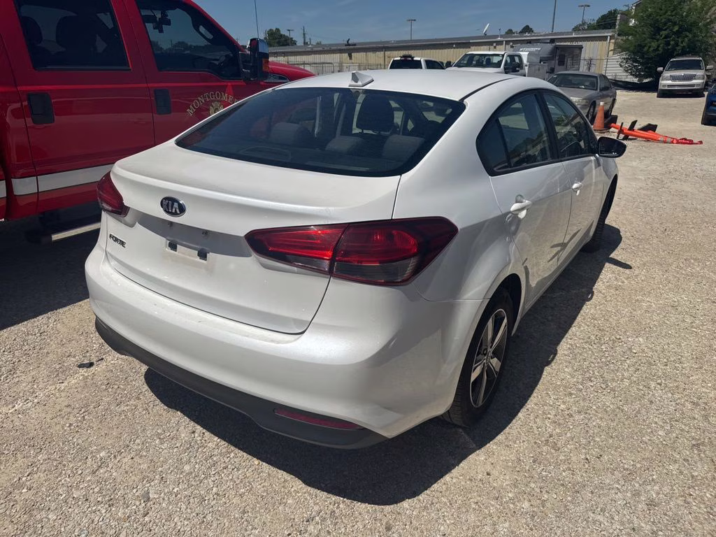 2018 Snow White Pearl Kia Forte LX FWD Sedan