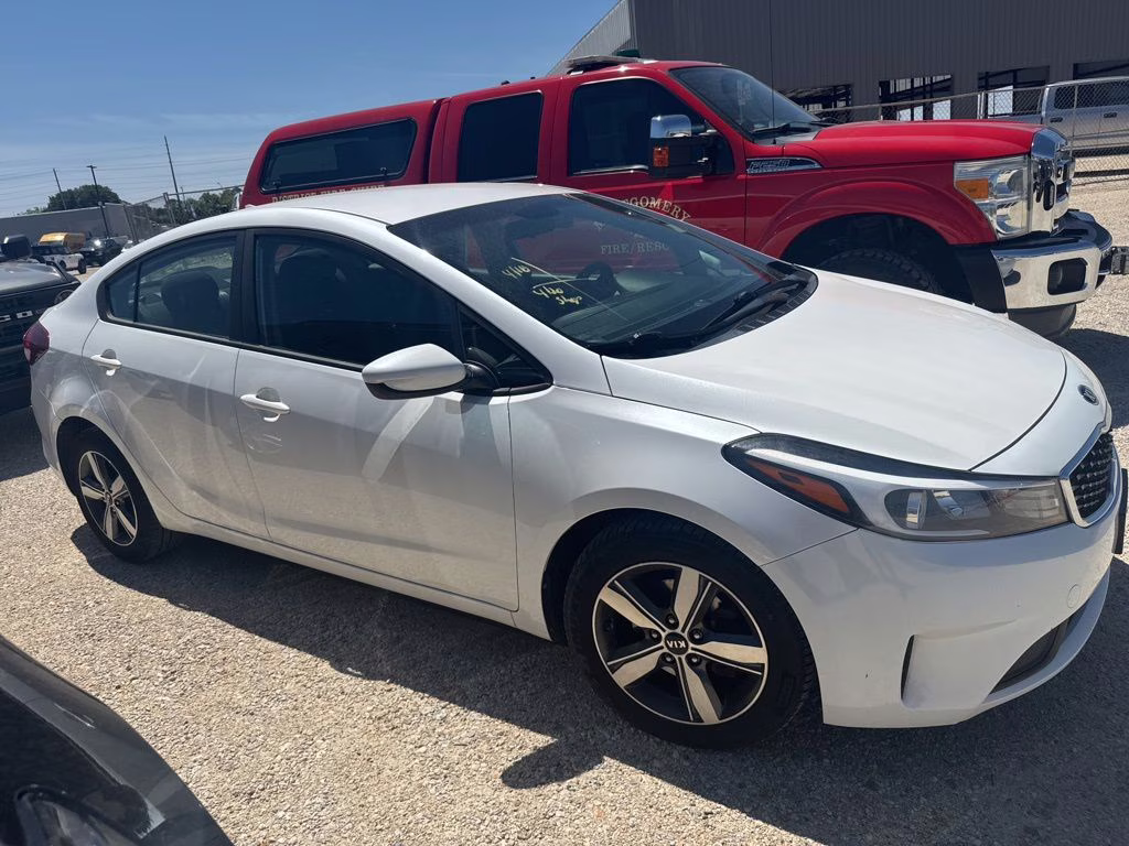 2018 Snow White Pearl Kia Forte LX FWD Sedan