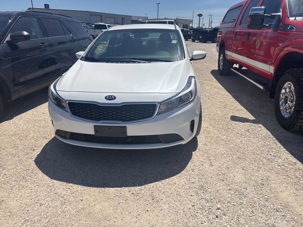 2018 Snow White Pearl Kia Forte LX FWD Sedan