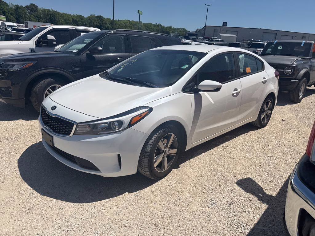2018 Snow White Pearl Kia Forte LX FWD Sedan