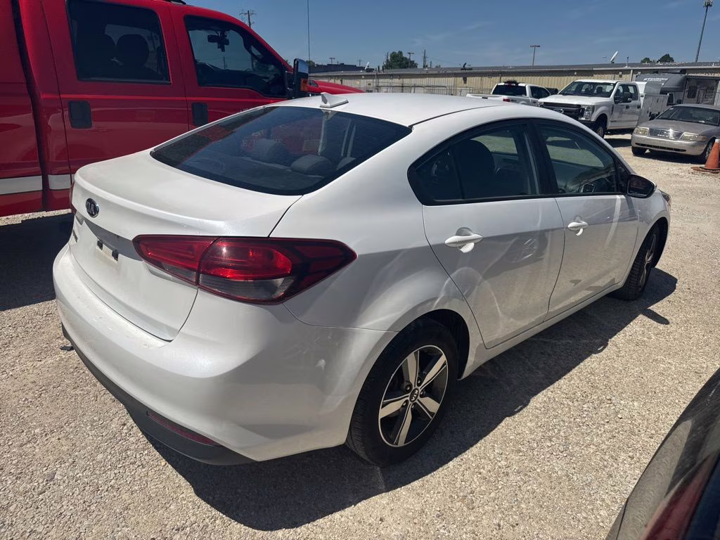 2018 Snow White Pearl Kia Forte LX FWD Sedan