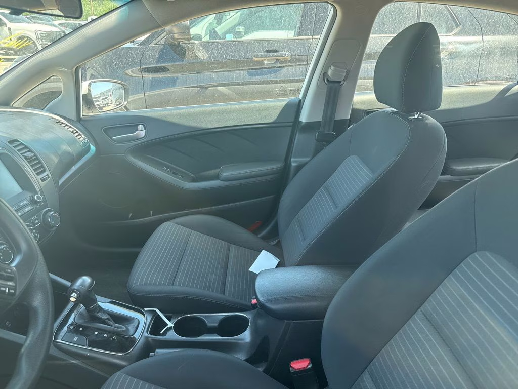 2018 Snow White Pearl Kia Forte LX FWD Sedan