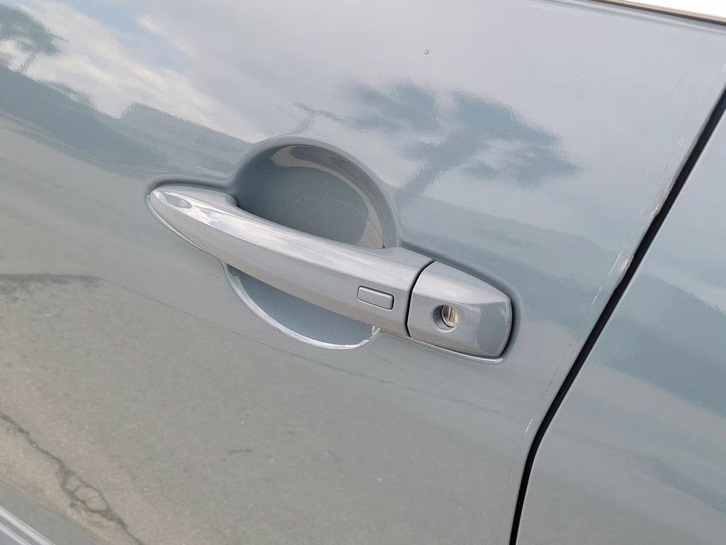 2024 Atlantic Gray Metallic/Super Black Nissan Sentra SR FWD Sedan
