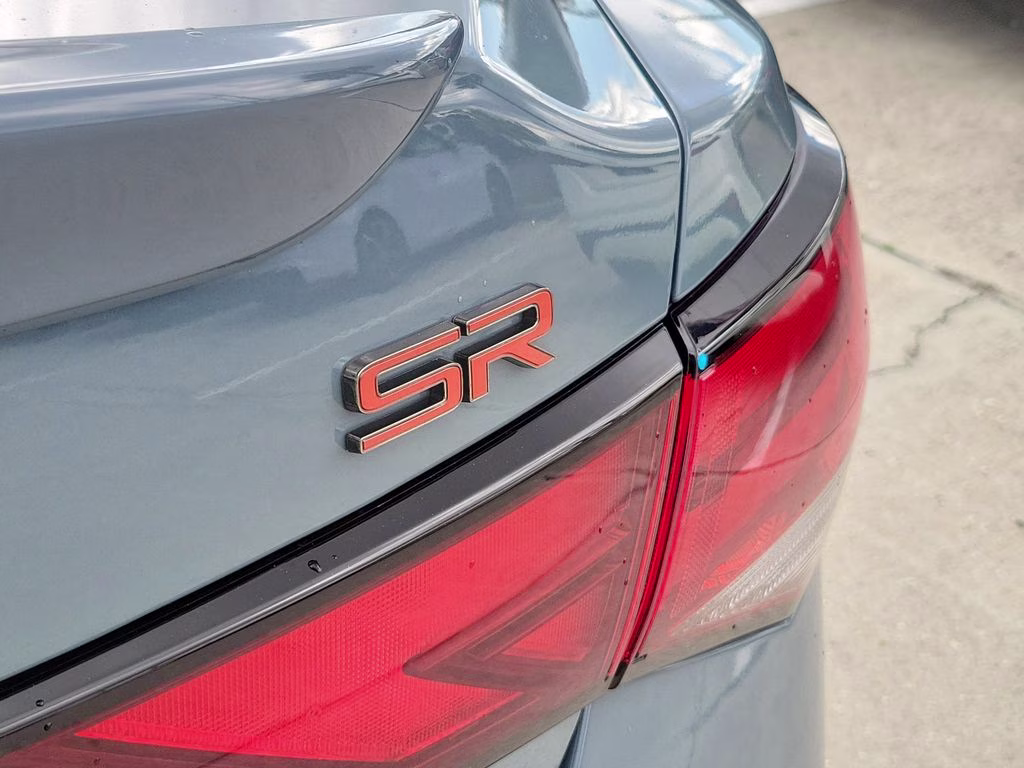 2024 Atlantic Gray Metallic/Super Black Nissan Sentra SR FWD Sedan