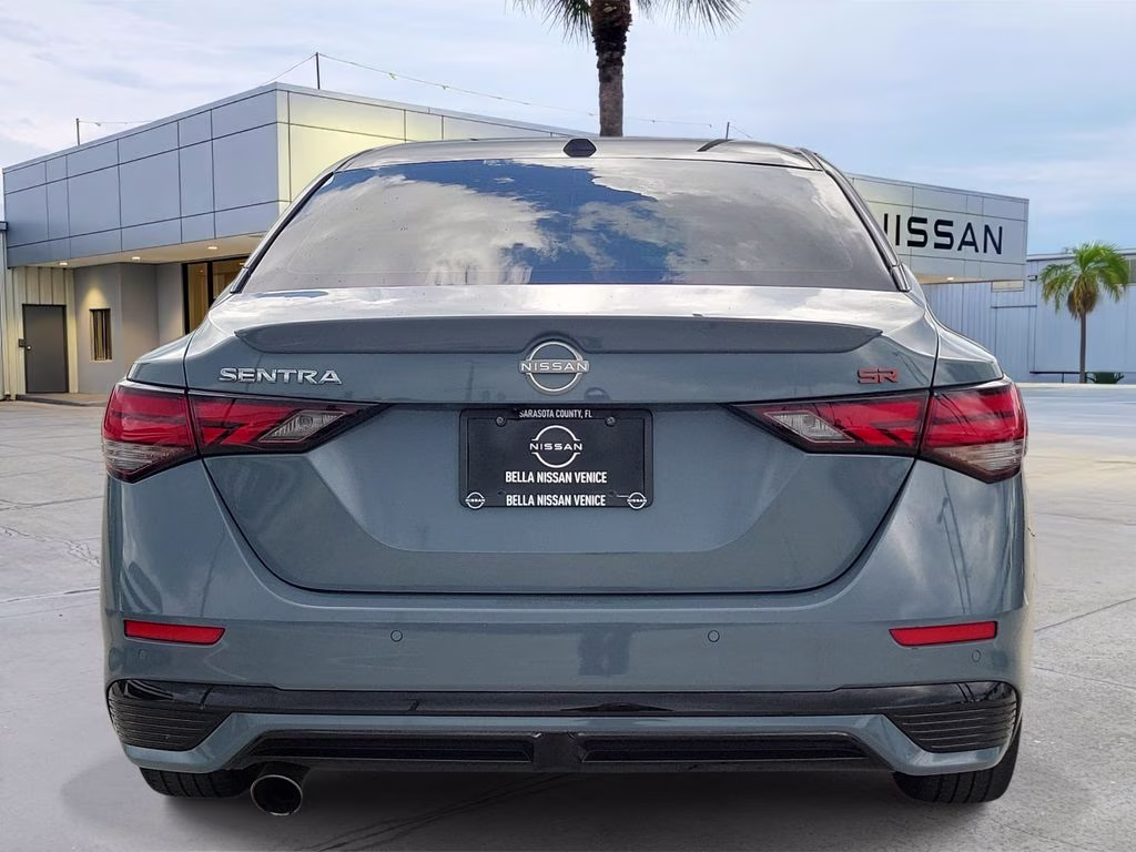 2024 Atlantic Gray Metallic/Super Black Nissan Sentra SR FWD Sedan