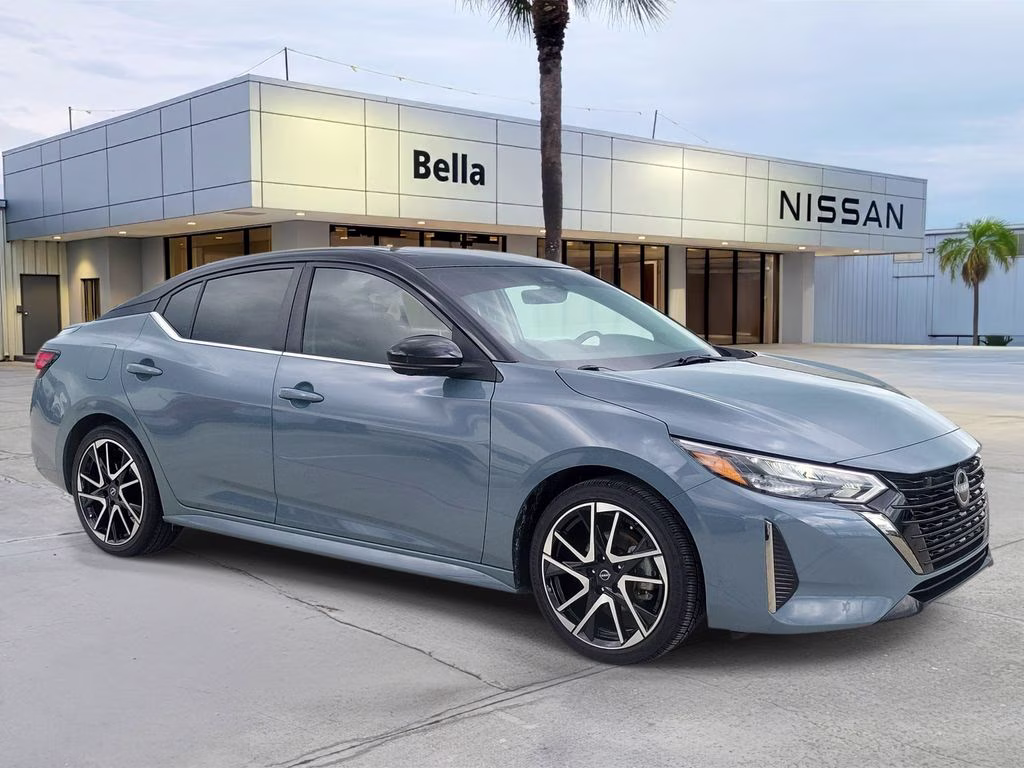 2024 Atlantic Gray Metallic/Super Black Nissan Sentra SR FWD Sedan