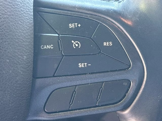 2022 Granite Pearlcoat Dodge Charger SXT RWD Sedan