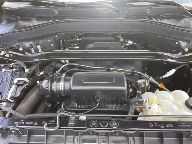 2020 Black Metallic Ford Explorer Limited RWD SUV