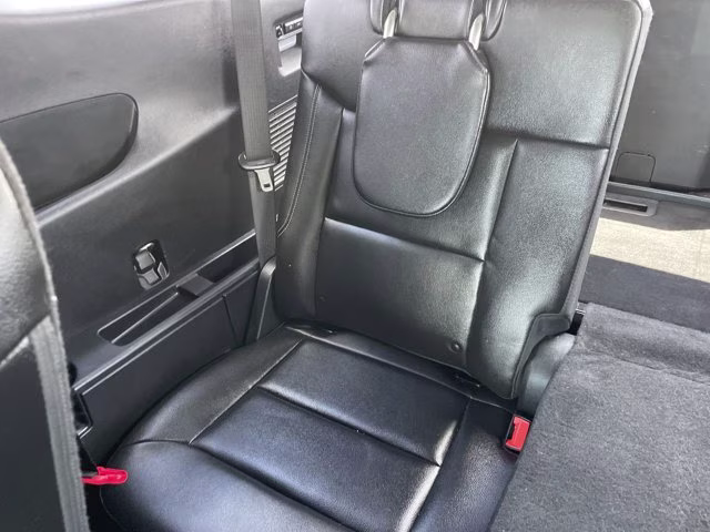 2020 Black Metallic Ford Explorer Limited RWD SUV