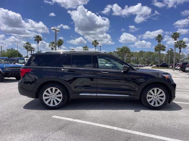 2020 Black Metallic Ford Explorer Limited RWD SUV