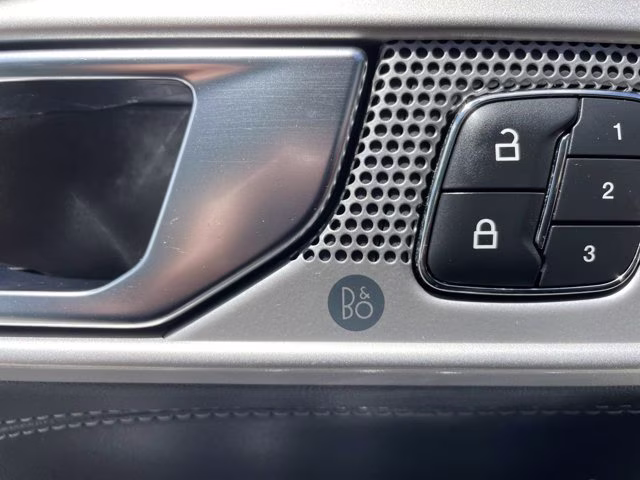2020 Black Metallic Ford Explorer Limited RWD SUV