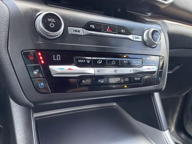 2020 Black Metallic Ford Explorer Limited RWD SUV