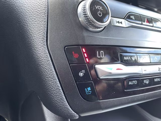 2020 Black Metallic Ford Explorer Limited RWD SUV