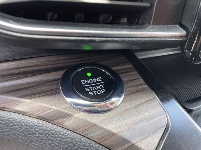 2020 Black Metallic Ford Explorer Limited RWD SUV