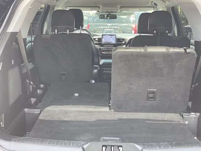 2020 Black Metallic Ford Explorer Limited RWD SUV
