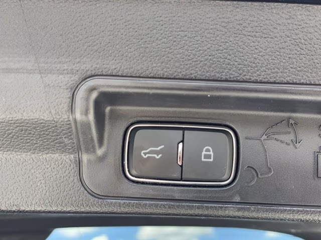 2020 Black Metallic Ford Explorer Limited RWD SUV