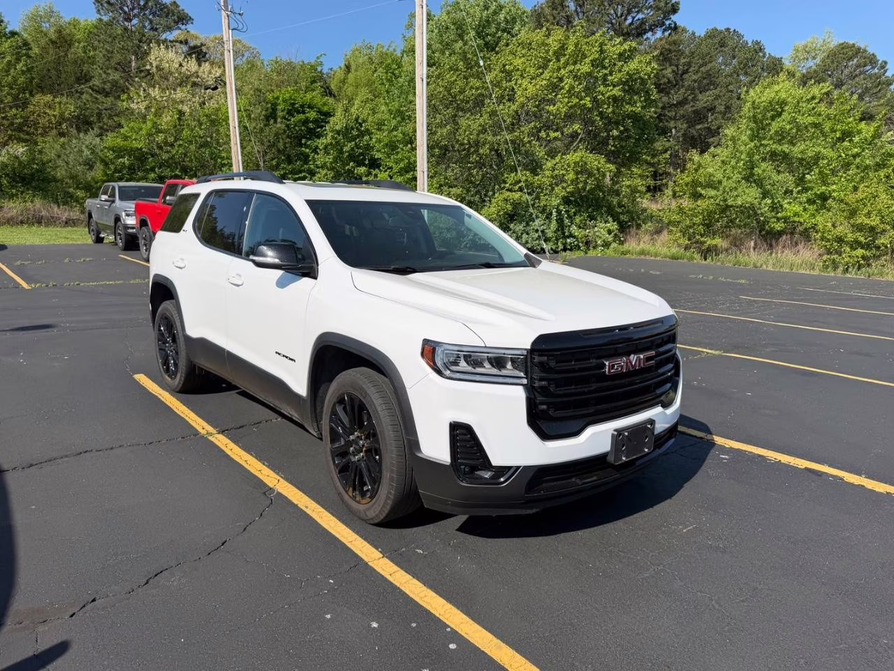 2023 Summit White GMC Acadia SLT FWD SUV
