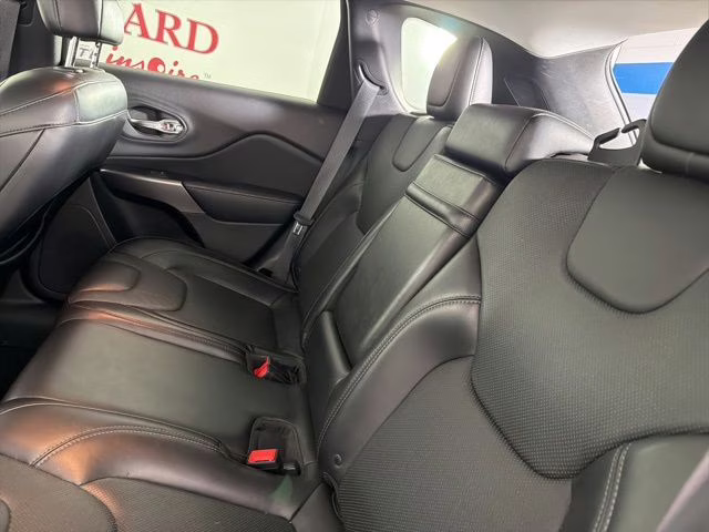 2019 Diamond Black Crystal Pearlcoat Jeep Cherokee Limited FWD SUV