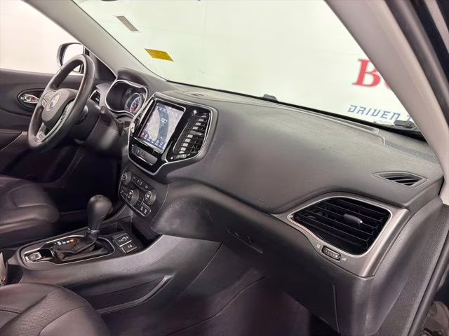 2019 Diamond Black Crystal Pearlcoat Jeep Cherokee Limited FWD SUV