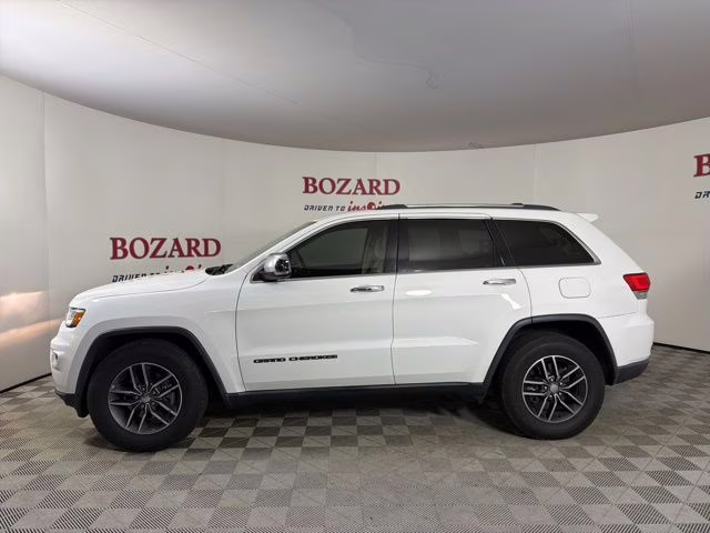 2017 Bright White Clearcoat Jeep Grand Cherokee Limited RWD SUV