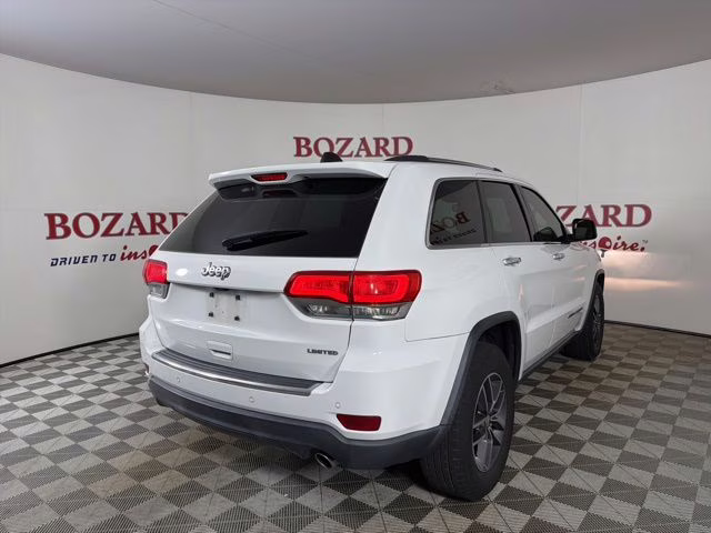 2017 Bright White Clearcoat Jeep Grand Cherokee Limited RWD SUV