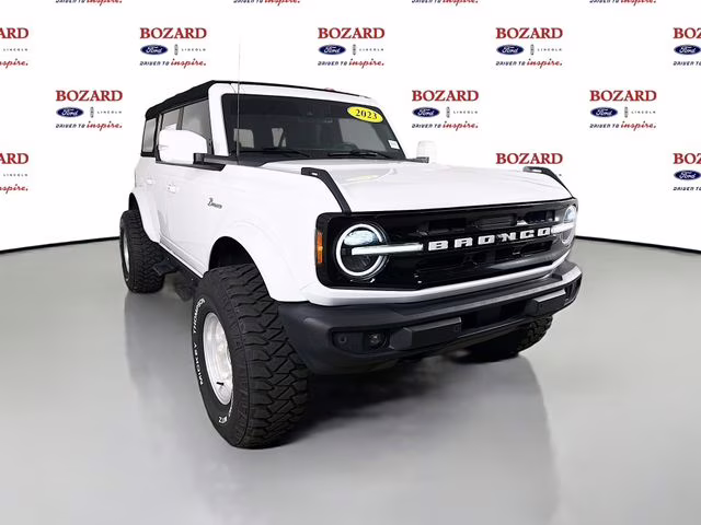 2023 Oxford White Ford Bronco Outer Banks 4X4 SUV