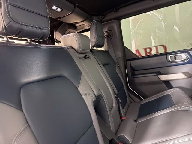 2023 Oxford White Ford Bronco Outer Banks 4X4 SUV