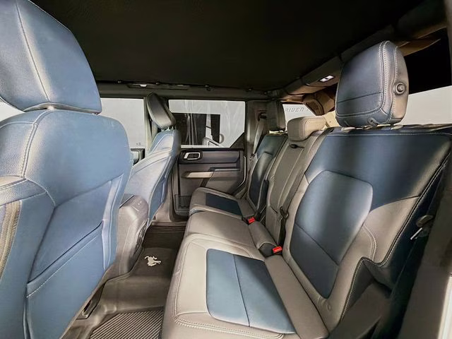 2023 Oxford White Ford Bronco Outer Banks 4X4 SUV