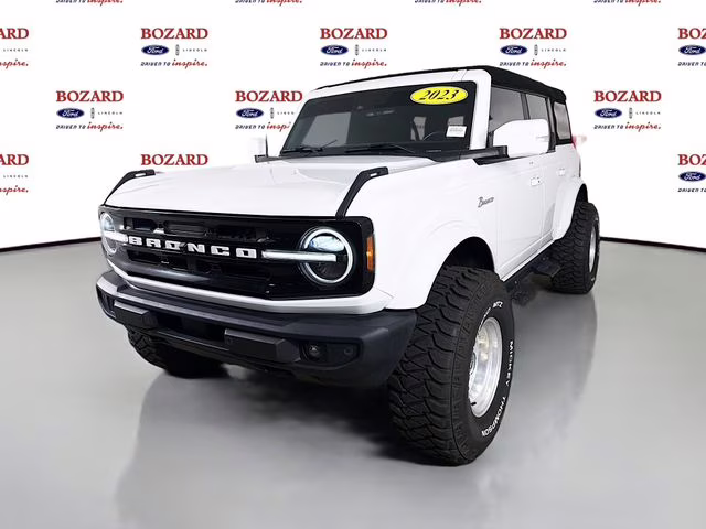 2023 Oxford White Ford Bronco Outer Banks 4X4 SUV
