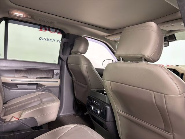 2020 White Metallic Ford Expedition Limited 4X4 SUV