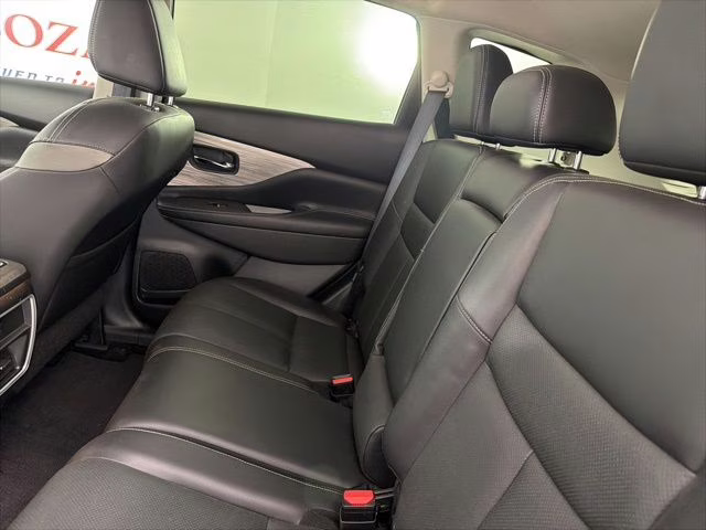 2017 Gun Metallic Nissan Murano SL FWD SUV