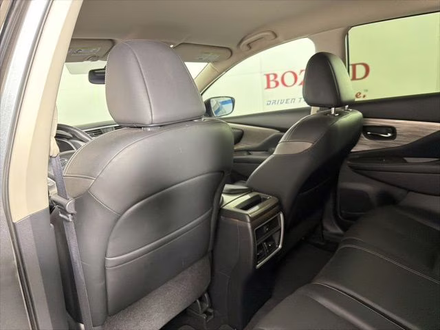 2017 Gun Metallic Nissan Murano SL FWD SUV