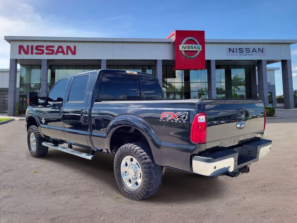 2014 Tuxedo Black Metallic Ford Super Duty F-350 SRW Lariat 4X4 Truck